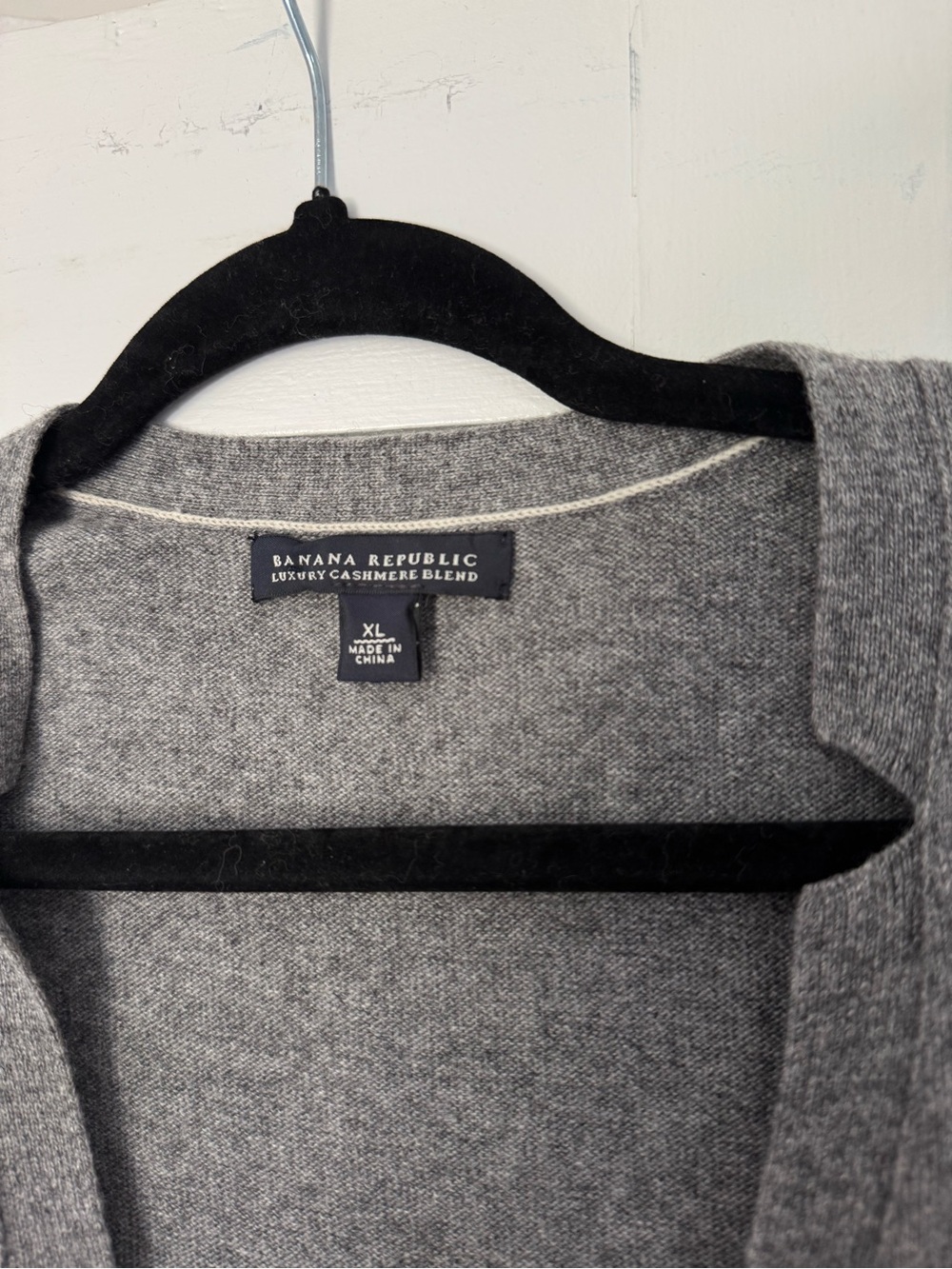Banana Republic Luxury Cashmere Blend Vest - Picture 4 of 6